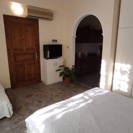 Apartament Potami