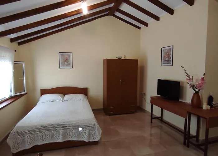 Apartment Potami Lefkímmi